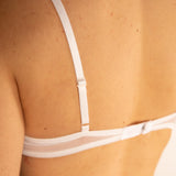 Body Peek-a-boo in Pizzo