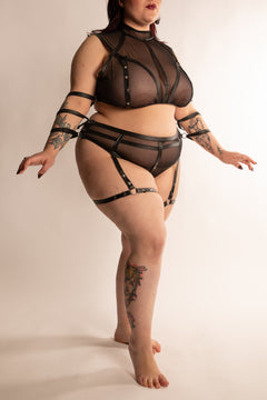 Set Top, Slip & Reggicalze in Mesh