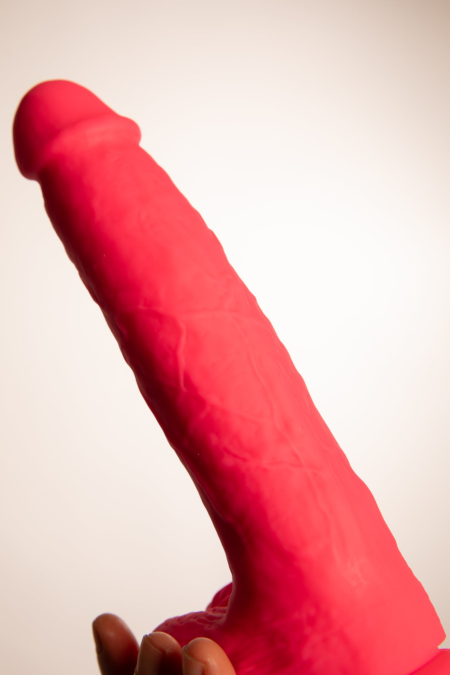 dildo, semirealistico, vibratore, dildo vibrante, studs