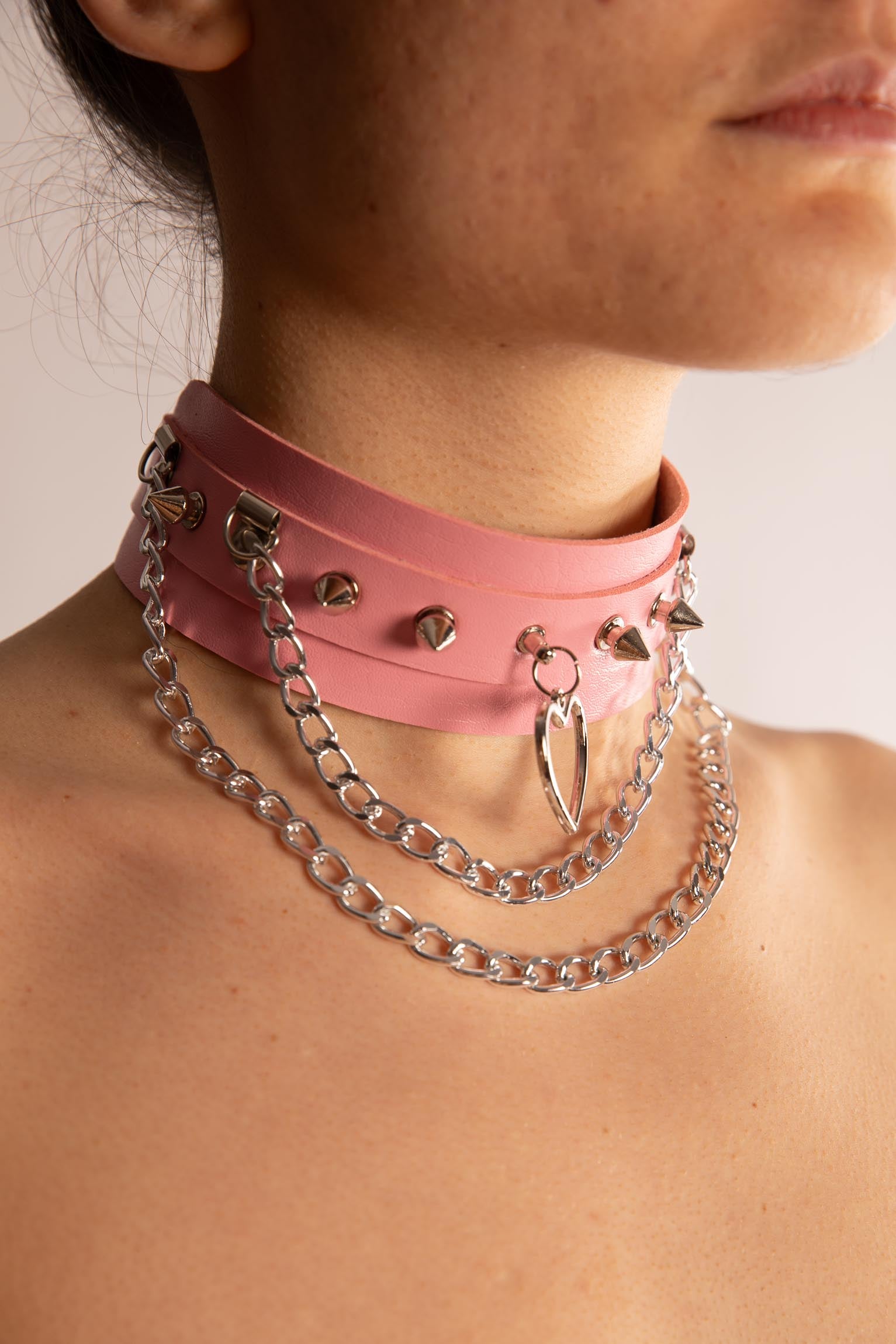 Collare, catene, cuore, ecopelle, rosa, sexy shop
